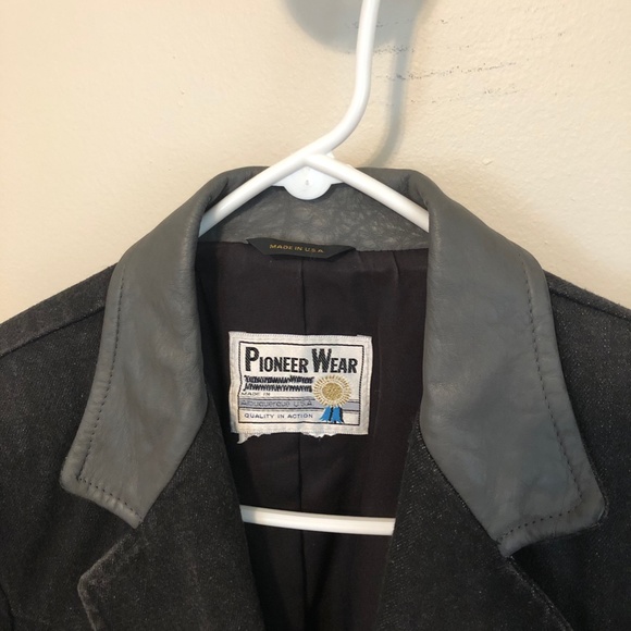 VINTAGE BLACK DENIM CROP WESTERN STYLE JACKET - Picture 2 of 8